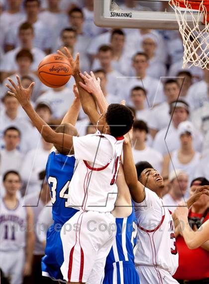 Thumbnail 3 in Covington Catholic vs Newport (KHSAA Ninth Region) photogallery.