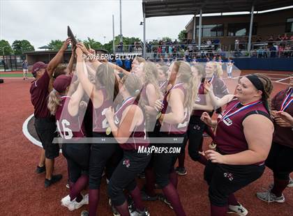 Thumbnail 3 in Johnsonburg vs Cranberry Area (PIAA D9 AA Final) photogallery.
