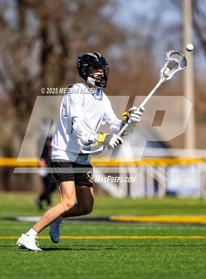 Thumbnail 2 in Centerville vs Bellbrook (Scrimmage) photogallery.