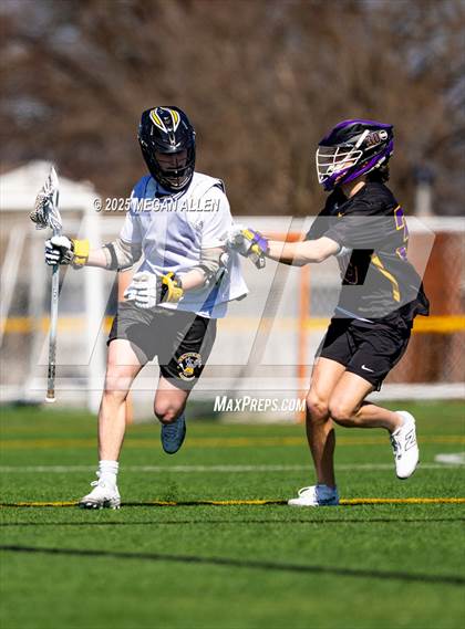 Thumbnail 2 in Centerville vs Bellbrook (Scrimmage) photogallery.