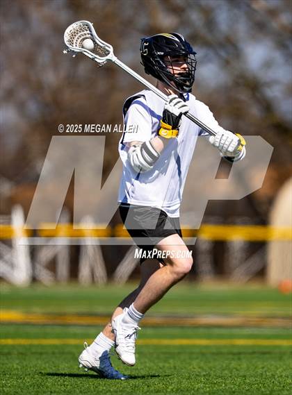 Thumbnail 2 in Centerville vs Bellbrook (Scrimmage) photogallery.