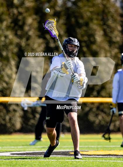 Thumbnail 2 in Centerville vs Bellbrook (Scrimmage) photogallery.