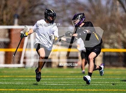 Thumbnail 3 in Centerville vs Bellbrook (Scrimmage) photogallery.
