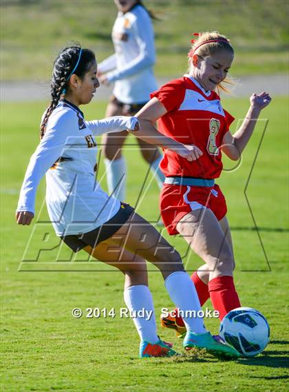 Thumbnail 2 in El Camino vs. Fallbrook photogallery.