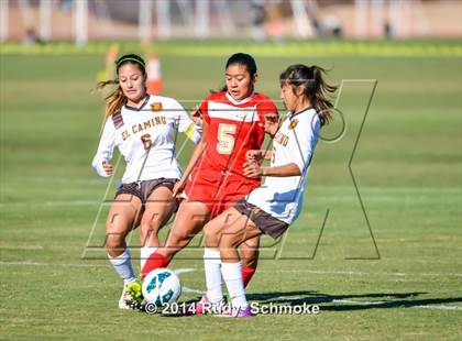 Thumbnail 2 in El Camino vs. Fallbrook photogallery.