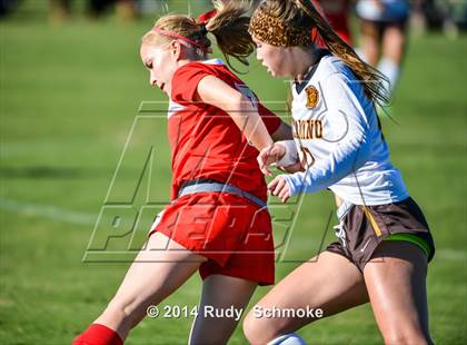 Thumbnail 3 in El Camino vs. Fallbrook photogallery.