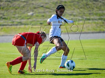 Thumbnail 2 in El Camino vs. Fallbrook photogallery.