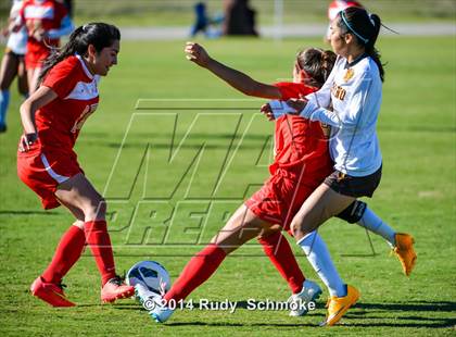 Thumbnail 3 in El Camino vs. Fallbrook photogallery.