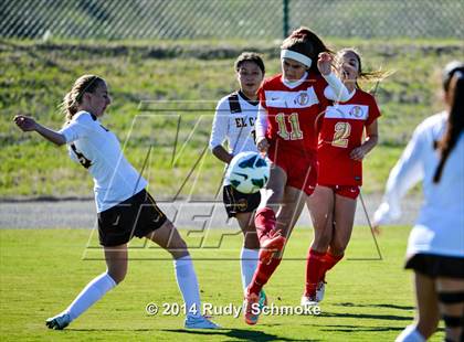 Thumbnail 2 in El Camino vs. Fallbrook photogallery.