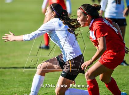 Thumbnail 3 in El Camino vs. Fallbrook photogallery.