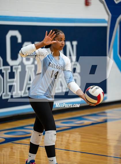 Thumbnail 2 in Gainesville @ Charles J. Colgan (VHSL Class 6B Regional Quarterfinal) photogallery.