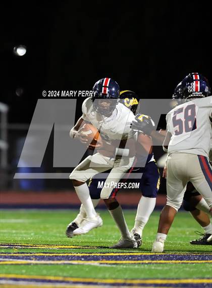Thumbnail 3 in Summit Academy vs. Shenango photogallery.