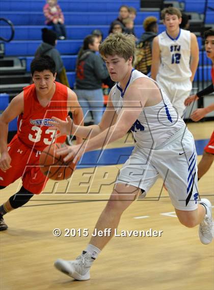 Thumbnail 2 in Sunnybrook Christian vs. St. Joseph photogallery.