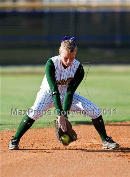 Thumbnail 2 in Montgomery vs Santa Fe (4A Region III Final - Game 1) photogallery.