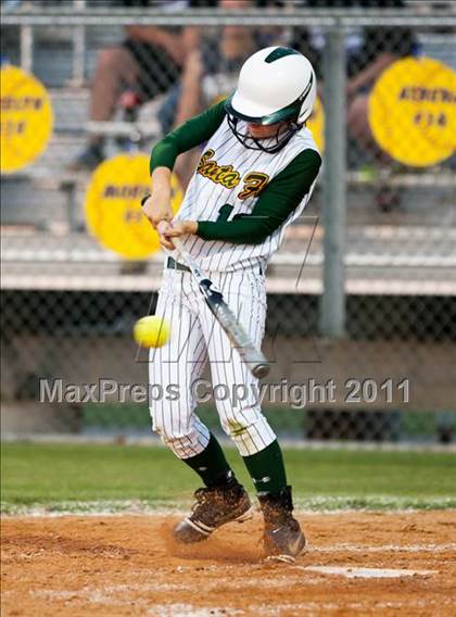 Thumbnail 2 in Montgomery vs Santa Fe (4A Region III Final - Game 1) photogallery.