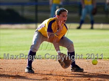 Thumbnail 3 in Montgomery vs Santa Fe (4A Region III Final - Game 1) photogallery.