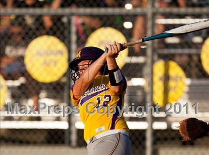 Thumbnail 2 in Montgomery vs Santa Fe (4A Region III Final - Game 1) photogallery.