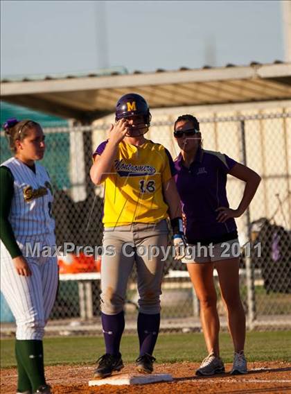 Thumbnail 2 in Montgomery vs Santa Fe (4A Region III Final - Game 1) photogallery.