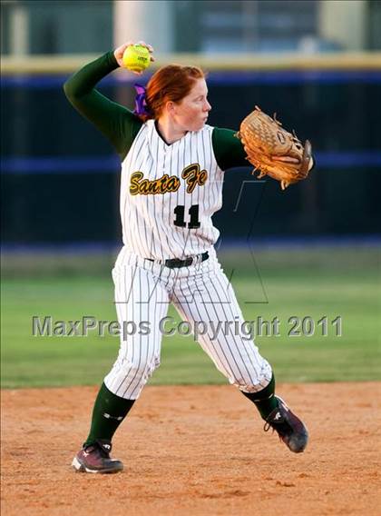 Thumbnail 2 in Montgomery vs Santa Fe (4A Region III Final - Game 1) photogallery.