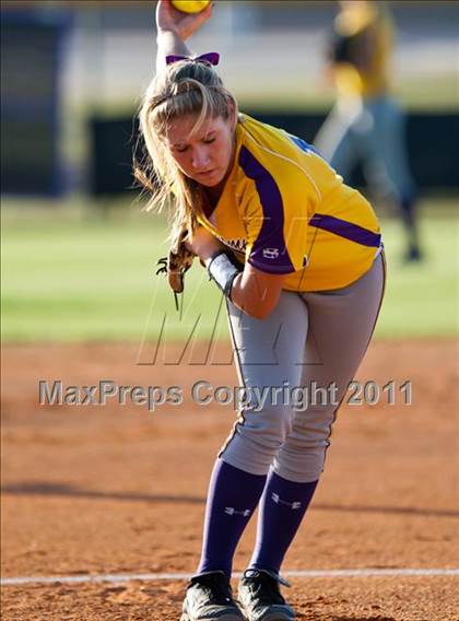 Thumbnail 2 in Montgomery vs Santa Fe (4A Region III Final - Game 1) photogallery.
