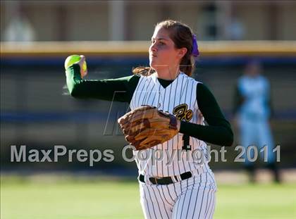 Thumbnail 3 in Montgomery vs Santa Fe (4A Region III Final - Game 1) photogallery.