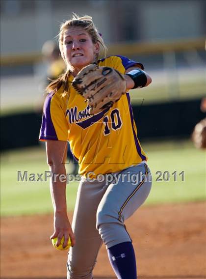 Thumbnail 2 in Montgomery vs Santa Fe (4A Region III Final - Game 1) photogallery.