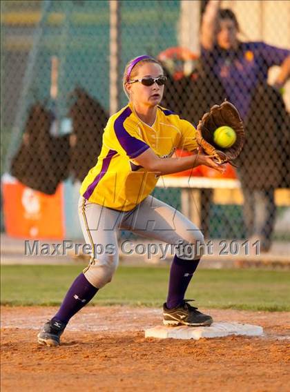 Thumbnail 1 in Montgomery vs Santa Fe (4A Region III Final - Game 1) photogallery.