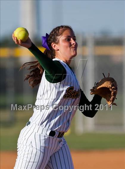 Thumbnail 3 in Montgomery vs Santa Fe (4A Region III Final - Game 1) photogallery.