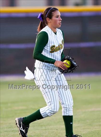 Thumbnail 2 in Montgomery vs Santa Fe (4A Region III Final - Game 1) photogallery.