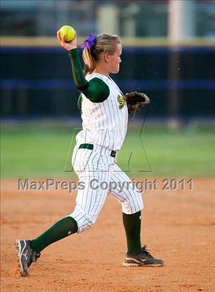 Thumbnail 1 in Montgomery vs Santa Fe (4A Region III Final - Game 1) photogallery.