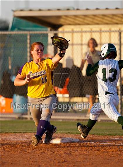 Thumbnail 1 in Montgomery vs Santa Fe (4A Region III Final - Game 1) photogallery.