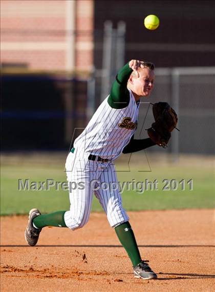 Thumbnail 2 in Montgomery vs Santa Fe (4A Region III Final - Game 1) photogallery.