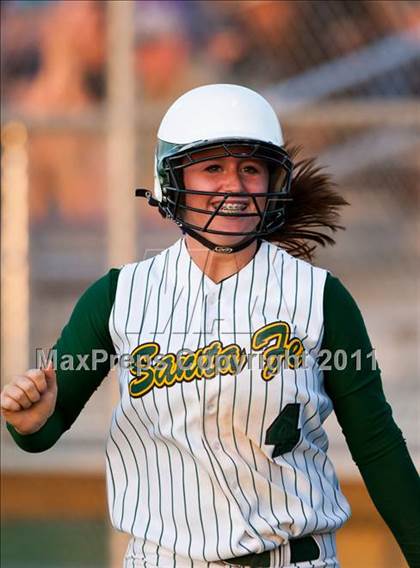 Thumbnail 1 in Montgomery vs Santa Fe (4A Region III Final - Game 1) photogallery.