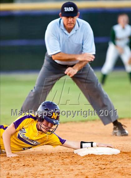 Thumbnail 2 in Montgomery vs Santa Fe (4A Region III Final - Game 1) photogallery.