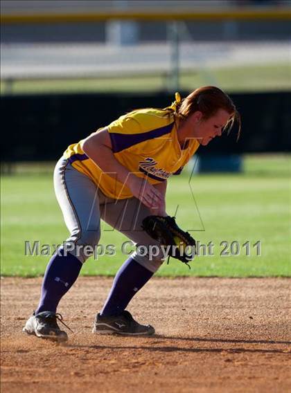 Thumbnail 1 in Montgomery vs Santa Fe (4A Region III Final - Game 1) photogallery.