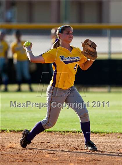 Thumbnail 1 in Montgomery vs Santa Fe (4A Region III Final - Game 1) photogallery.