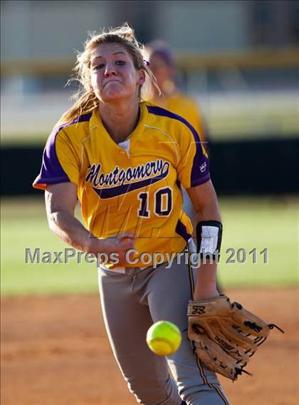 Thumbnail 3 in Montgomery vs Santa Fe (4A Region III Final - Game 1) photogallery.