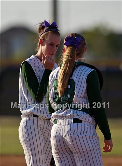 Thumbnail 3 in Montgomery vs Santa Fe (4A Region III Final - Game 1) photogallery.