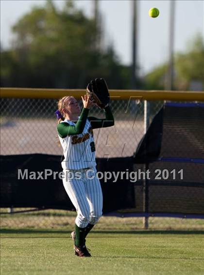 Thumbnail 3 in Montgomery vs Santa Fe (4A Region III Final - Game 1) photogallery.