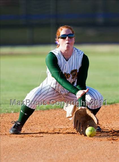 Thumbnail 2 in Montgomery vs Santa Fe (4A Region III Final - Game 1) photogallery.
