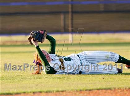 Thumbnail 3 in Montgomery vs Santa Fe (4A Region III Final - Game 1) photogallery.