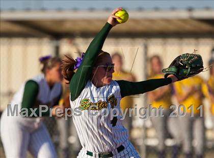 Thumbnail 2 in Montgomery vs Santa Fe (4A Region III Final - Game 1) photogallery.