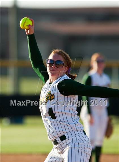 Thumbnail 3 in Montgomery vs Santa Fe (4A Region III Final - Game 1) photogallery.