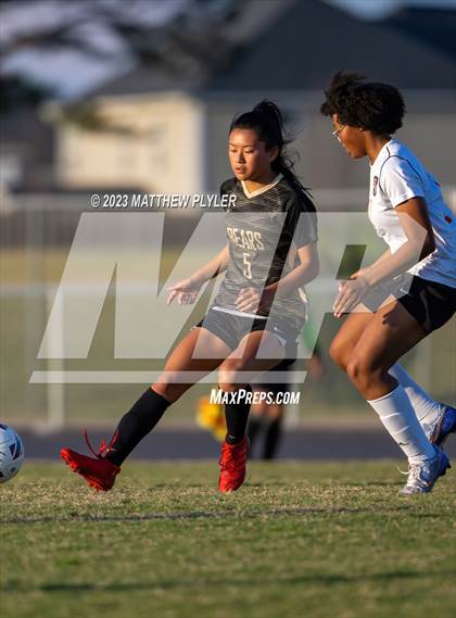 Thumbnail 2 in South View vs Gray's Creek (United 8 Conference Tournament First Round) photogallery.
