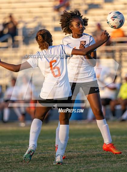 Thumbnail 3 in South View vs Gray's Creek (United 8 Conference Tournament First Round) photogallery.