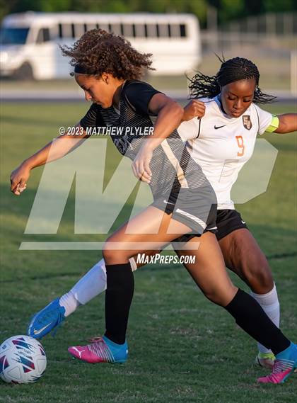 Thumbnail 3 in South View vs Gray's Creek (United 8 Conference Tournament First Round) photogallery.