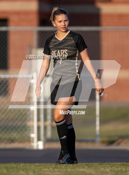Thumbnail 3 in South View vs Gray's Creek (United 8 Conference Tournament First Round) photogallery.