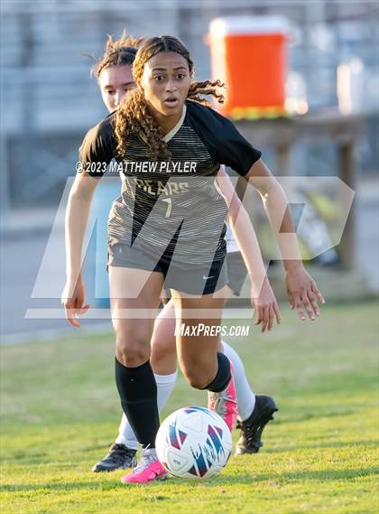 Thumbnail 3 in South View vs Gray's Creek (United 8 Conference Tournament First Round) photogallery.