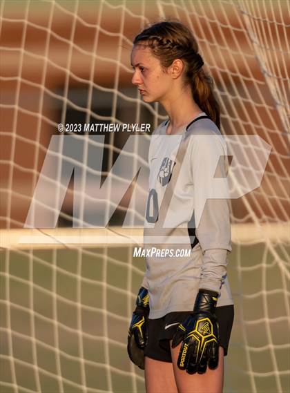 Thumbnail 2 in South View vs Gray's Creek (United 8 Conference Tournament First Round) photogallery.