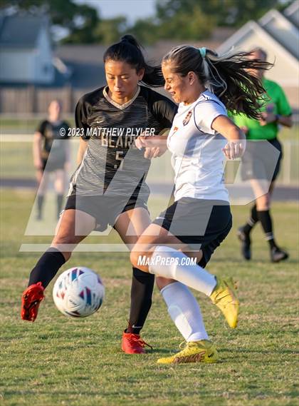 Thumbnail 3 in South View vs Gray's Creek (United 8 Conference Tournament First Round) photogallery.